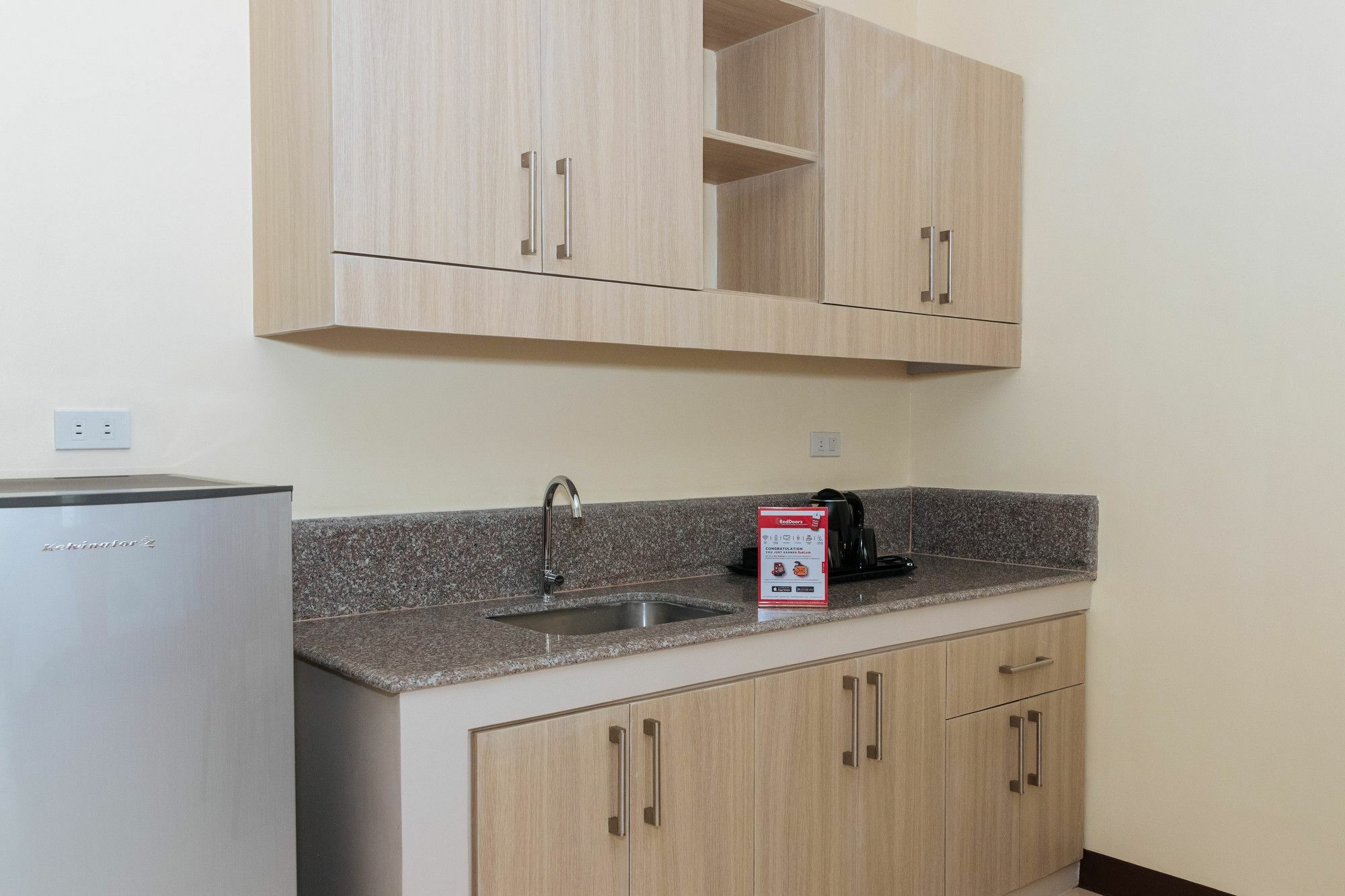 Reddoorz Premium @ Sampaloc Makati Hotell Makati City Eksteriør bilde
