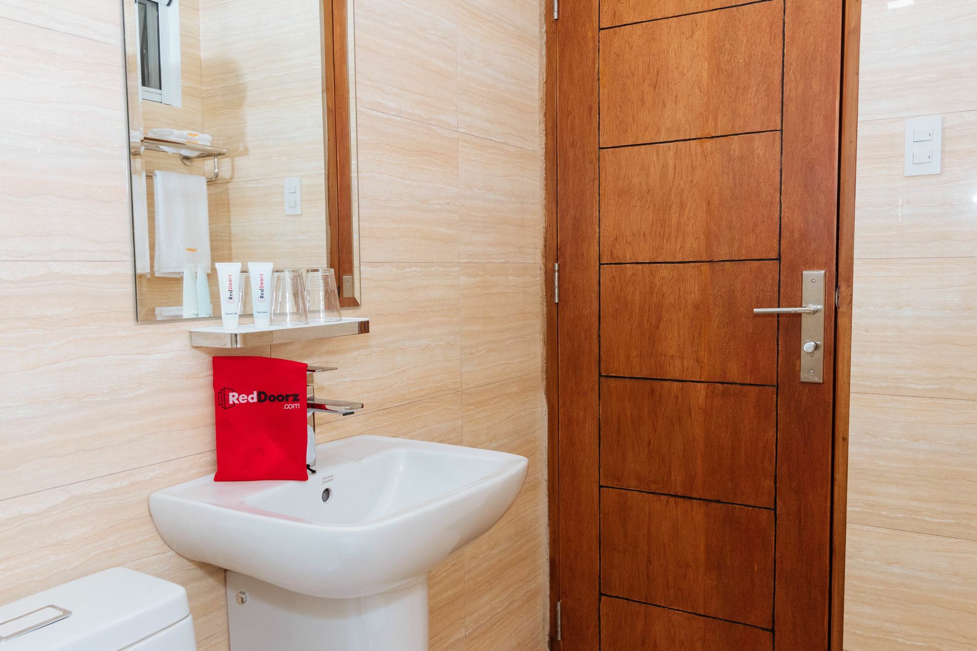 Reddoorz Premium @ Sampaloc Makati Hotell Makati City Eksteriør bilde