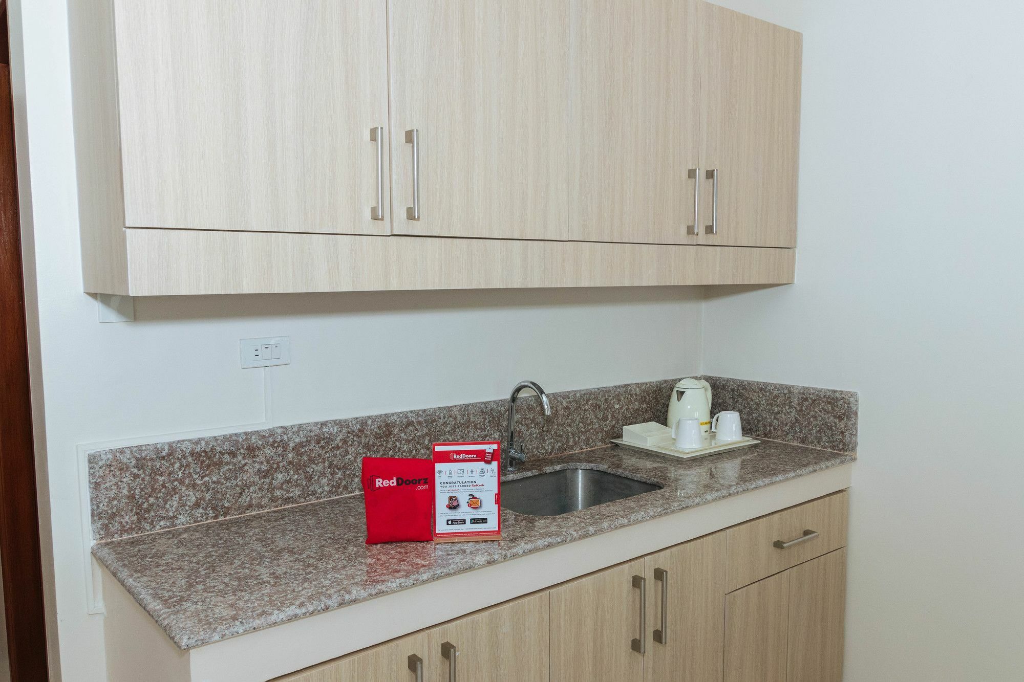 Reddoorz Premium @ Sampaloc Makati Hotell Makati City Eksteriør bilde